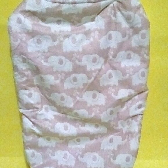 Baby shower pink bundle Swaddle, Alice & Oliver Rabbit blanket & onesies - Picture 5 of 8